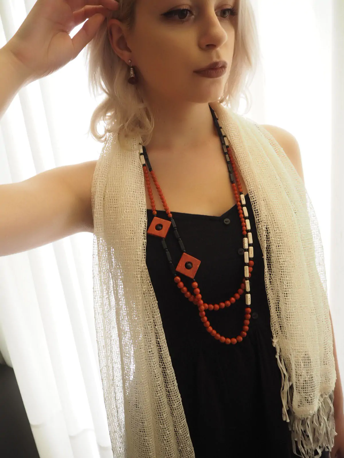 Σκουλαρίκια"BOHO LIFE" μέταλλο και κόκκινο διάφανο plexi